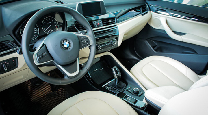 nội thất BMW X1