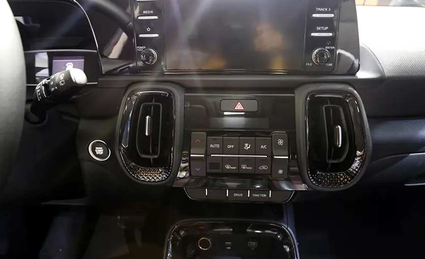 Phiên bản xe Kia Sonet Premium trang bị với màn hình xe lên đến 10.25 inch
